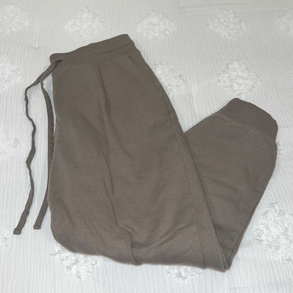 A new day sweatpants
